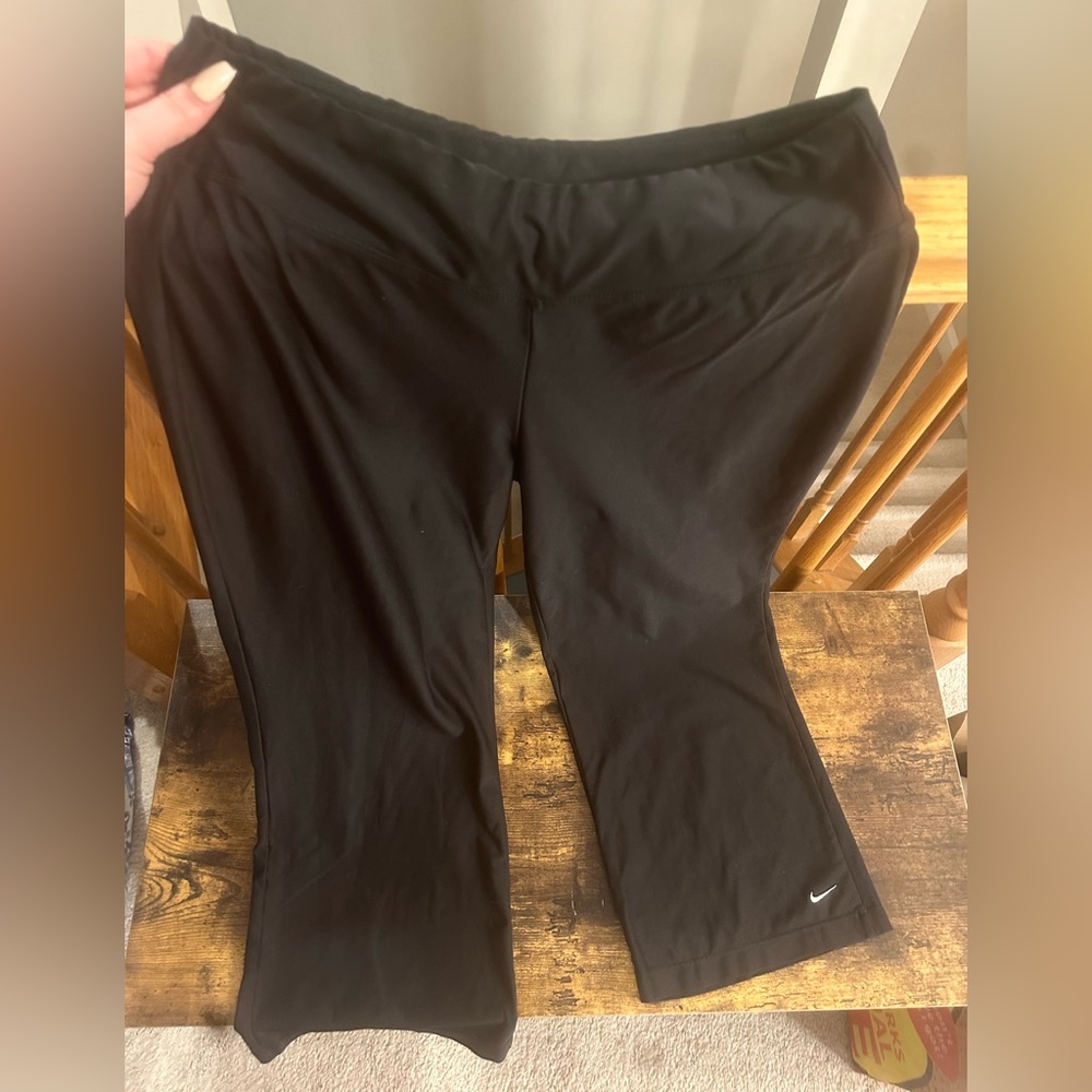 Nike Black Capri Workout Pants